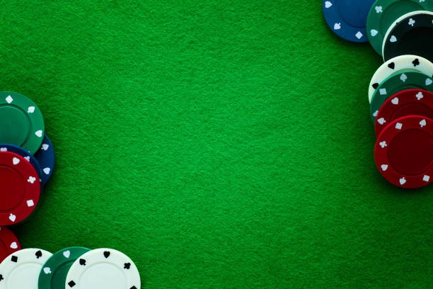 Live Bandar Poker dealer and table at gogh platform